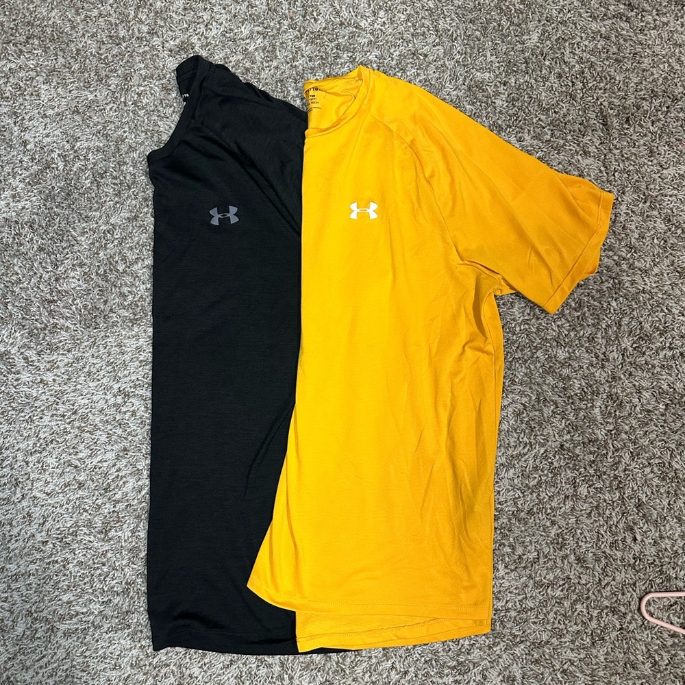 Under Armour Black and Yellow Short Sleeve Tees